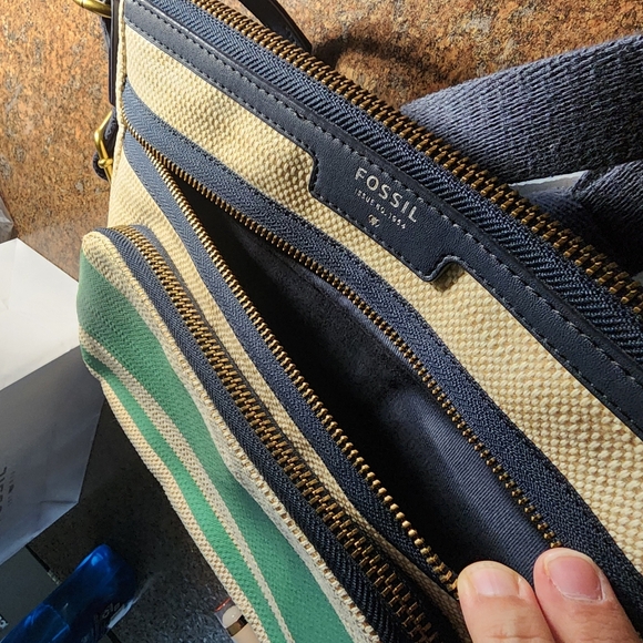 Fossil Crossbody- Coated Canvas with blue stripes and a blue nylon strap - Picture 2 of 9